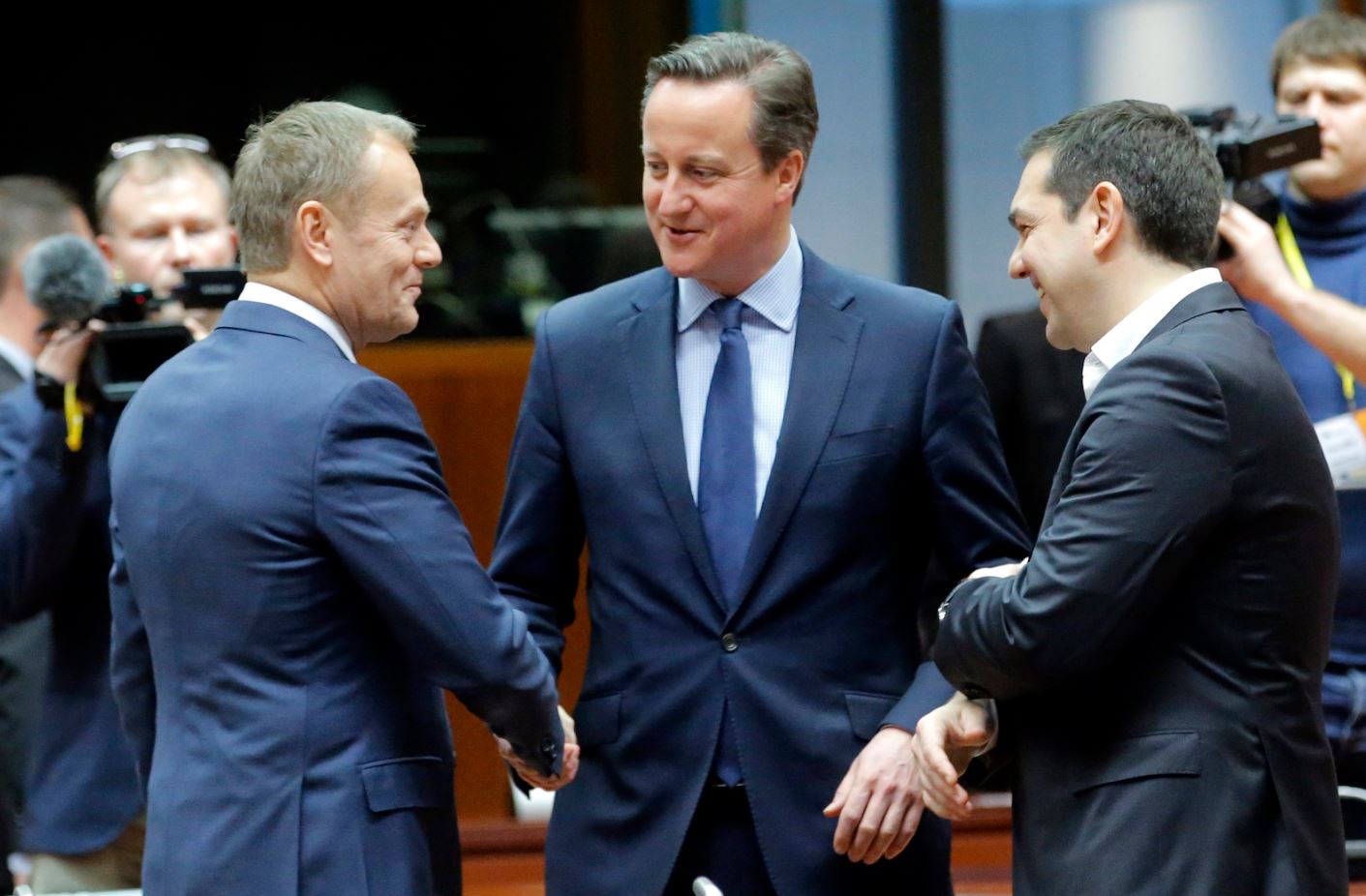 Κάμερον: Συμφωνία αρκετή για να προτείνω παραμονή της Βρετανίας στην Ευρωπαϊκή Ένωση