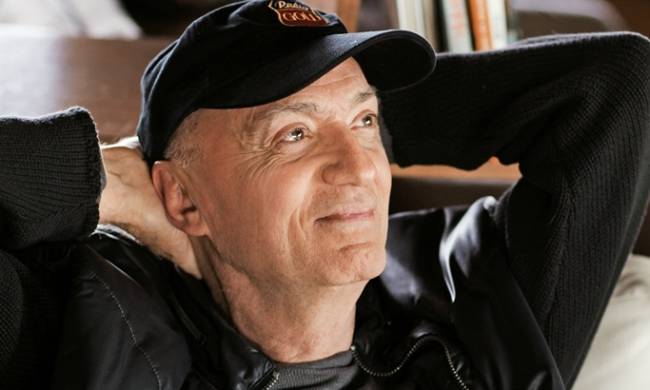 Ο Μαστοράκης χαρακτηρίζει ντροπή τον έγχρωμο “Αντωνάκη”