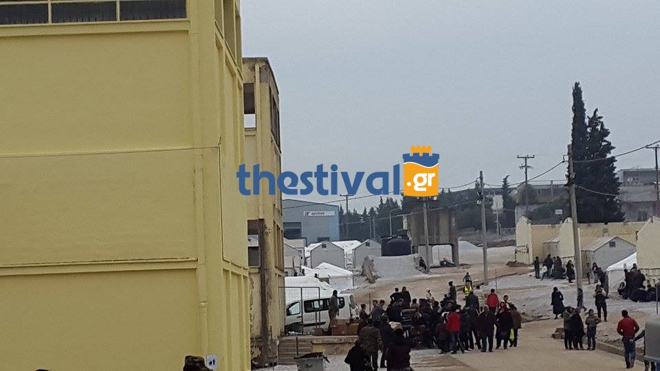 300 πρόσφυγες στα Διαβατά – Αναμένονται άλλα 1600 άτομα – ΒΙΝΤΕΟ