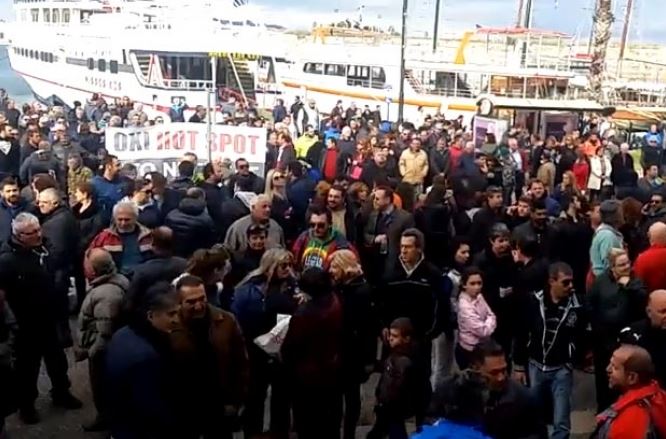 Συλλαλητήριο κατοίκων στην Κω κατά του hot spot – ΒΙΝΤΕΟ