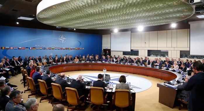 BBC: Περιπολίες του ΝΑΤΟ στο Αιγαίο για την αποτροπή της διακίνησης των μεταναστών