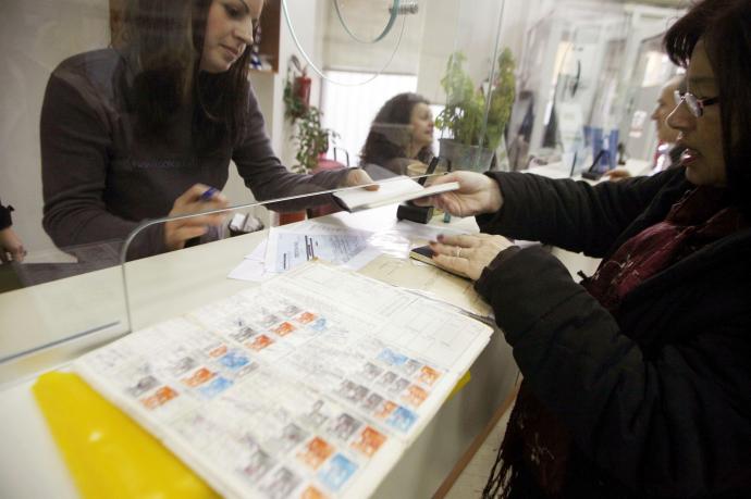 FAZ: Το ΕΚΑΣ στο «στόχαστρο» των δανειστών