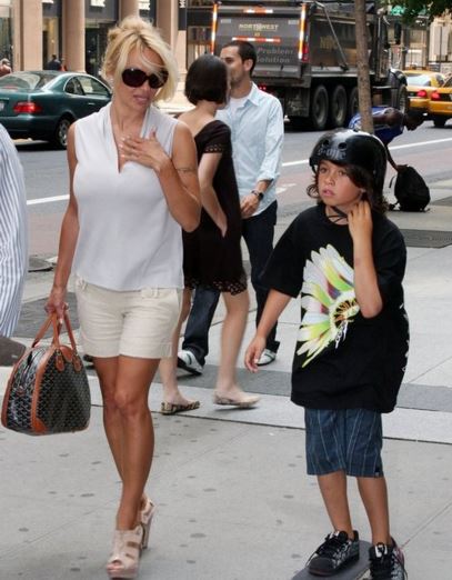 Ο κούκλος γιος της Πάμελα Άντερσον – ΦΩΤΟ