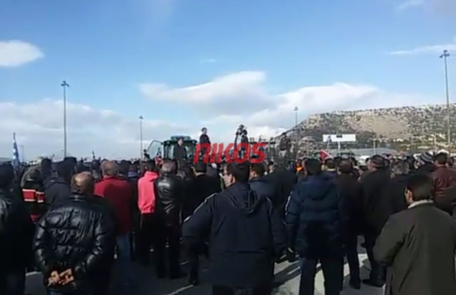 Ενός λεπτού σιγή από τους αγρότες στον Ισθμό για τους 3 αξιωματικούς – ΒΙΝΤΕΟ – ΤΩΡΑ