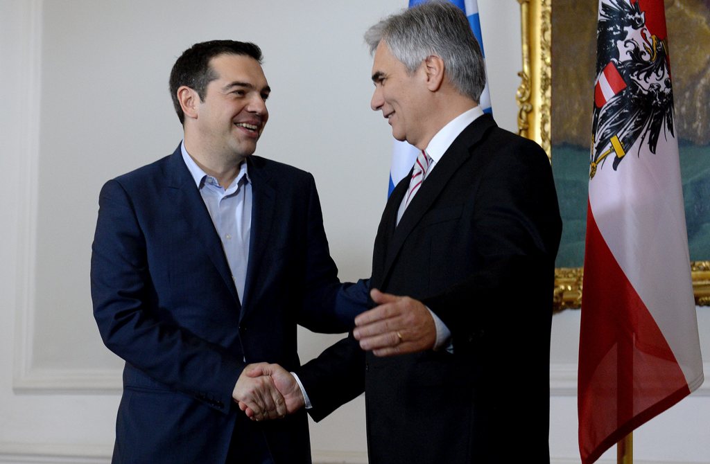 Φάιμαν: Δεν είναι δυνατόν η Ελλάδα να δρα σαν γραφείο ταξιδίων και να στέλνει αλλού τους πρόσφυγες