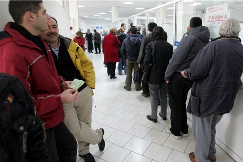 Εναλλακτικό σενάριο για τρεις κλίμακες φόρου στα εισοδήματα