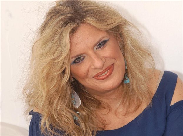 Oι φίλοι της σειράς “Εμείς κι εμείς” αποχαιρετούν την Μανίσαλη