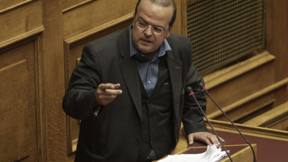 Μέτρα για βουλευτές με περισσότερες από μία συντάξεις ζητά ο Τριανταφυλλίδης