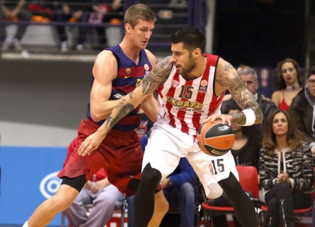 Μπαρτσελόνα – Ολυμπιακός 77-57 (35′)