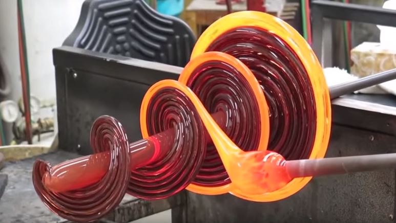 Το βίντεο που υπόσχεται να σας κάνει πιο χαρούμενους