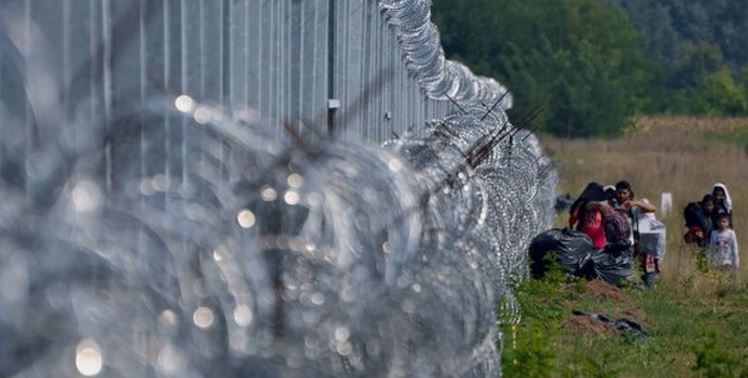 Τα Σκόπια ενισχύουν τον φράχτη στην Ειδομένη