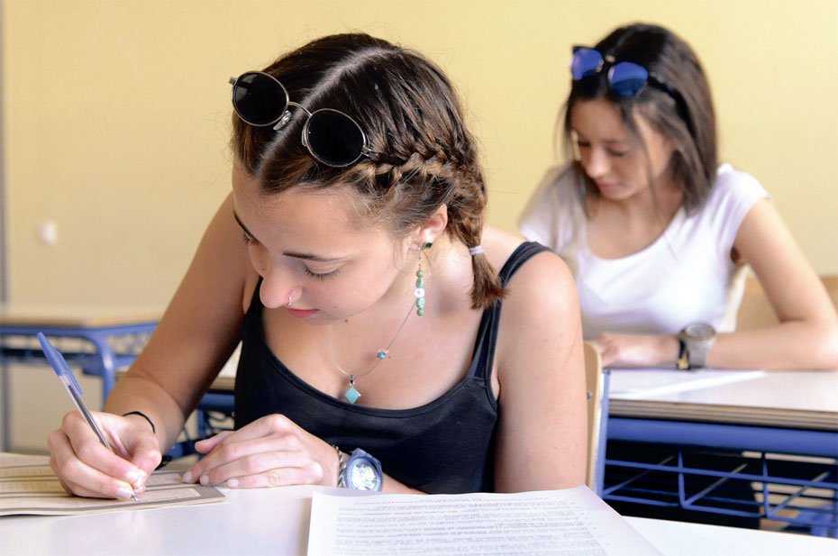 Eurostat: Το 94% των Ελλήνων μαθητών μαθαίνουν 2 ξένες γλώσσες