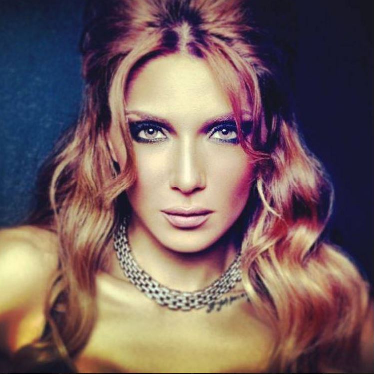 Το οργισμένο μήνυμα της Ηλιάδη: Εύχομαι να αρχίσετε να φοβάστε τον Θεό