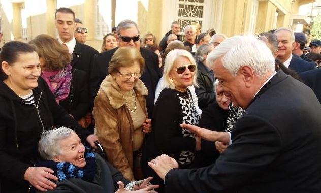 Στην παλιά του γειτονιά ο Προκόπης Παυλόπουλος – ΒΙΝΤΕΟ