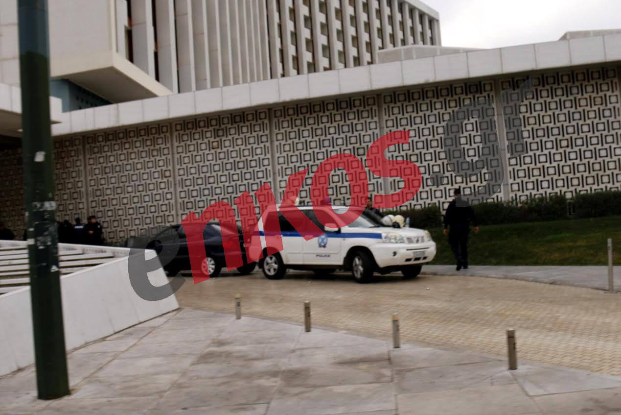 Νέες ΦΩΤΟ από τα μέτρα ασφαλείας στο Χίλτον – ΤΩΡΑ