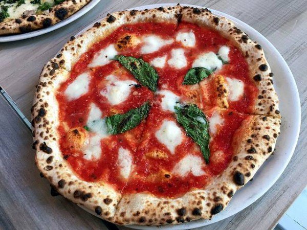 Αδυνάτισε τρώγοντας… πίτσα κάθε μέρα