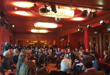 Οι φωτογραφίες του Βαρουφάκη από την παρουσίαση του κινήματος “DiΕΜ 2025” στο Βερολίνο