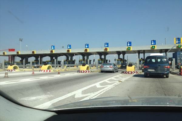 Άνοιξαν τα διόδια στα Μάλγαρα οι αγρότες