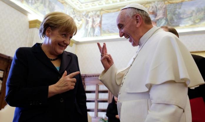 Η Μέρκελ διαψεύδει τον Πάπα