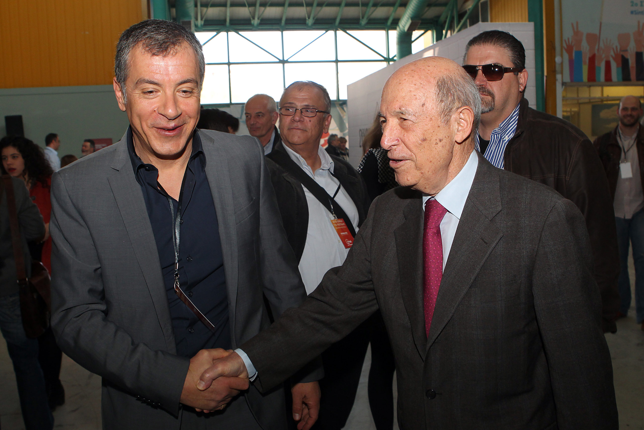 Παπανδρέου και Σημίτης στο συνέδριο του Ποταμιού – ΦΩΤΟ – ΒΙΝΤΕΟ