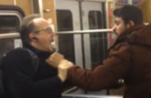 Το βίντεο που θα ξεσηκώσει πάλι αντιδράσεις στην Γερμανία