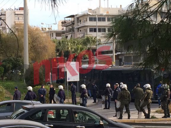 Ολοκληρώθηκαν οι δύο παράλληλες συγκεντρώσεις στο Πέραμα – ΒΙΝΤΕΟ