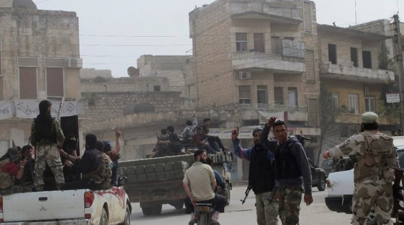 Κλειστά τα σύνορα της Τουρκίας με τη Συρία, χιλιάδες εγκαταλείπουν το Χαλέπι