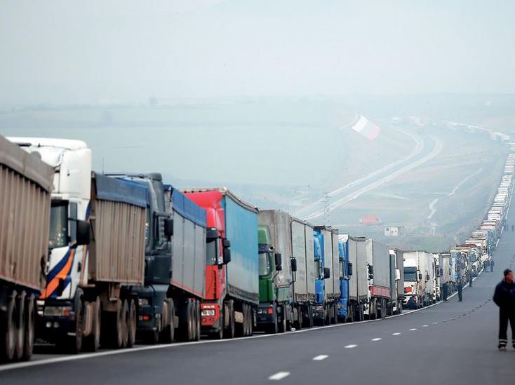 Αποκλεισμένα τα ελληνοβουλγαρικά σύνορα από οδηγούς φορτηγών