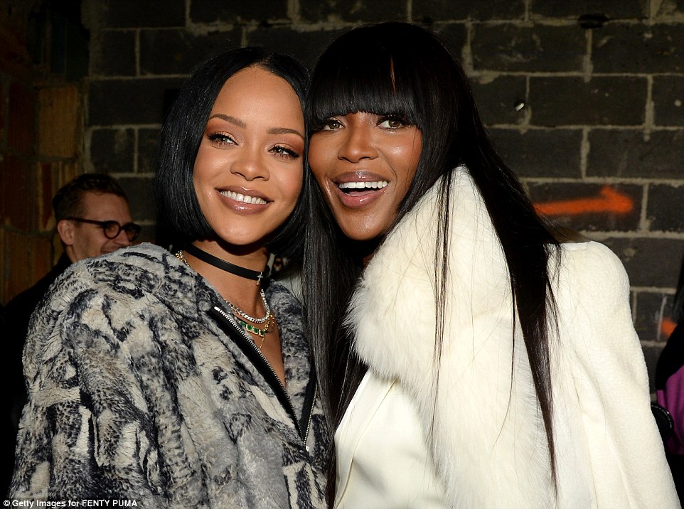 Όταν η Ναόμι Κάμπελ συνάντησε τη Ριάνα – ΦΩΤΟ