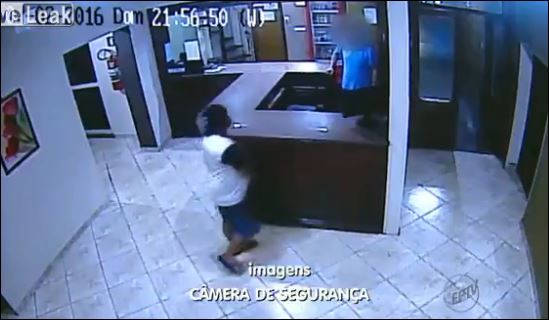 Ληστής για κλάματα στη Βραζιλία – ΒΙΝΤΕΟ