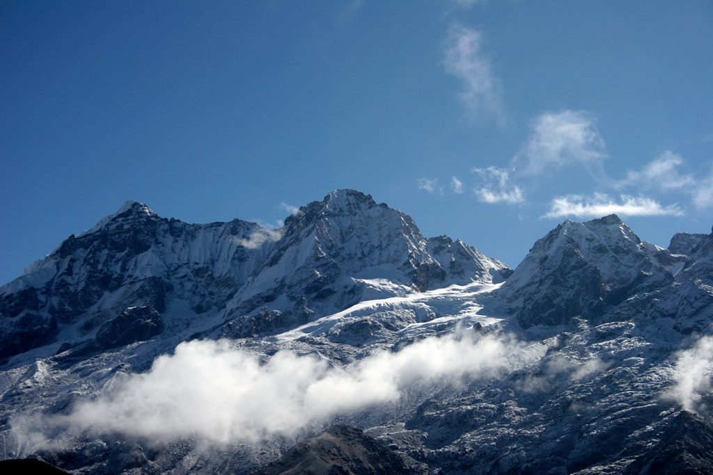 Έζησε έξι ημέρες κάτω από 8 μέτρα χιόνι