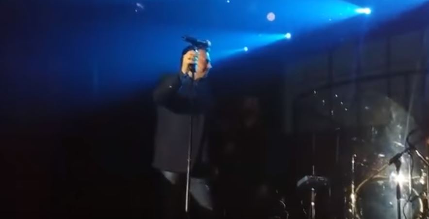 Ο Μακρόπουλος ερμηνεύει Παντελίδη και συγκινεί – ΒΙΝΤΕΟ