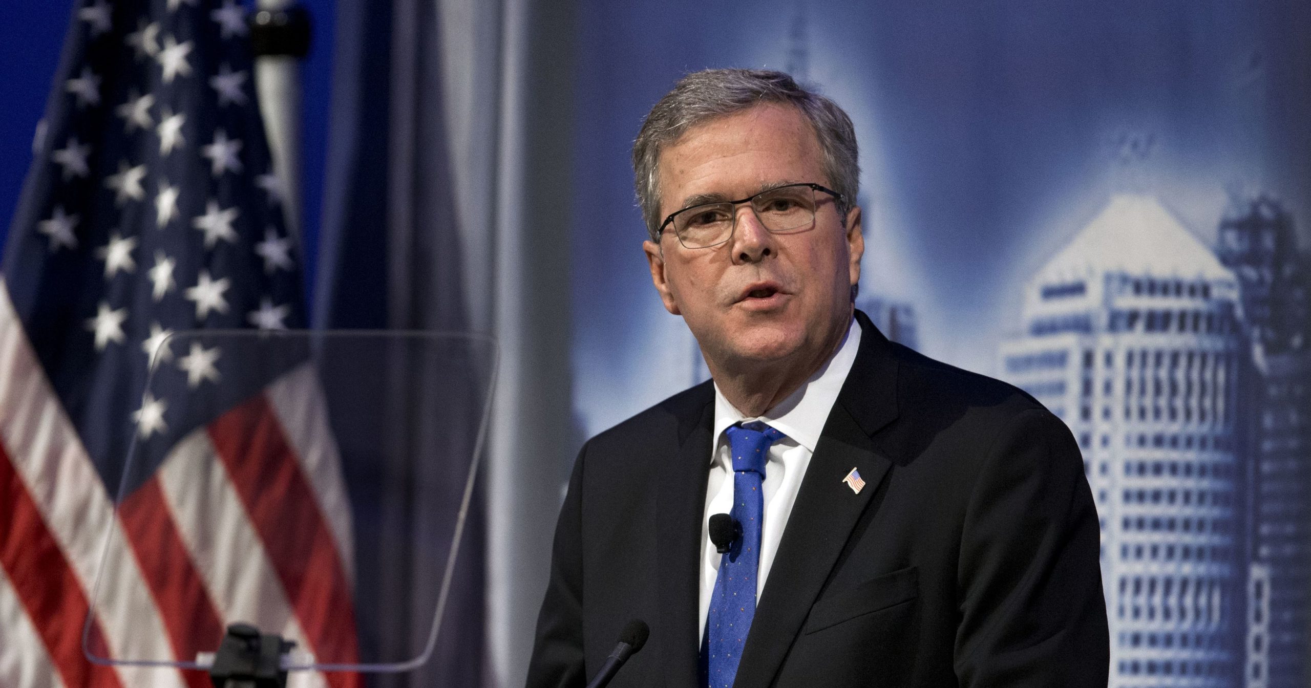 ΗΠΑ – Ο Τζεμπ Μπους αποσύρεται από την κούρσα για το χρίσμα των Ρεπουμπλικάνων