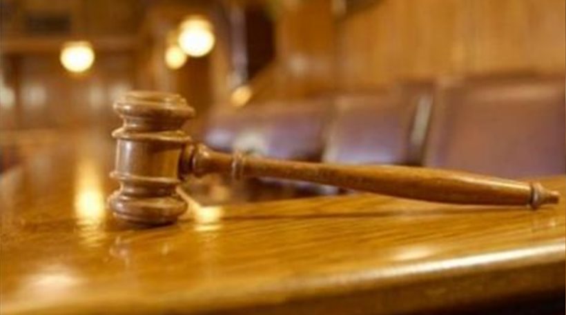 Ολομέτωπη επίθεση δικαστών και εισαγγελέων στην κυβέρνηση