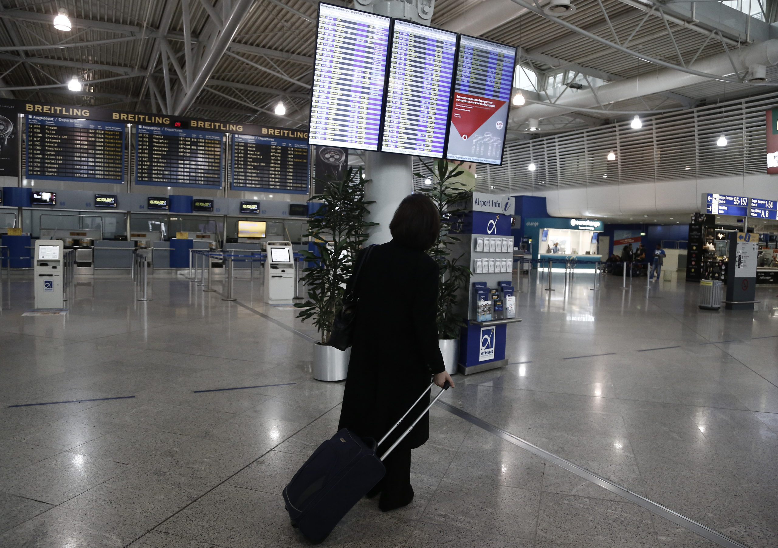 Άδειο το Ελευθέριος Βενιζέλος λόγω απεργίας – ΦΩΤΟ