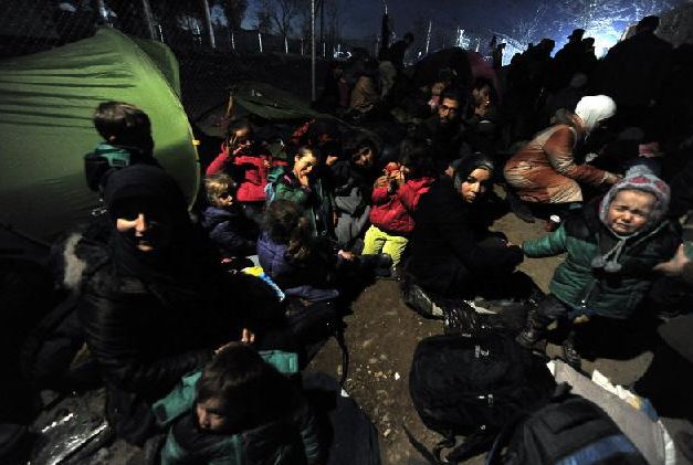 Άνοιξε το βράδυ η ουδέτερη ζώνη Ελλάδας-Σκοπίων