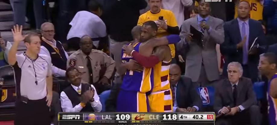 Η μεγάλη αγκαλιά Κόμπι-ΛεΜπρον – BINTEO