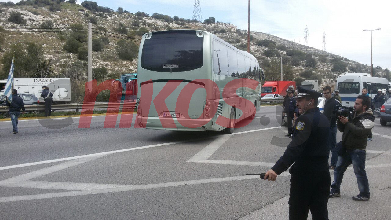 Μπλόκο των αστυνομικών στο Δαφνί – ΦΩΤΟ – ΤΩΡΑ