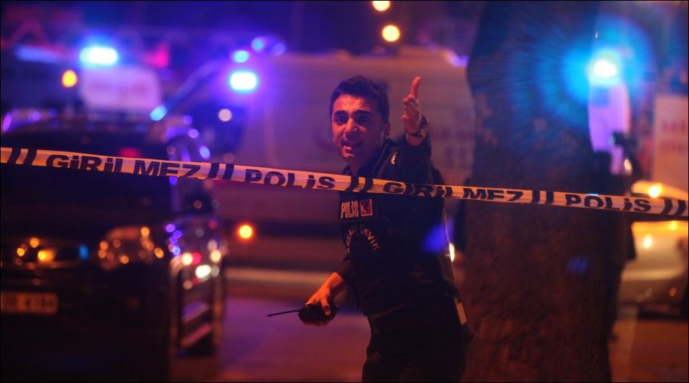 Η πολιτική ηγεσία της Τουρκίας καταδικάζει την επίθεση στην Άγκυρα