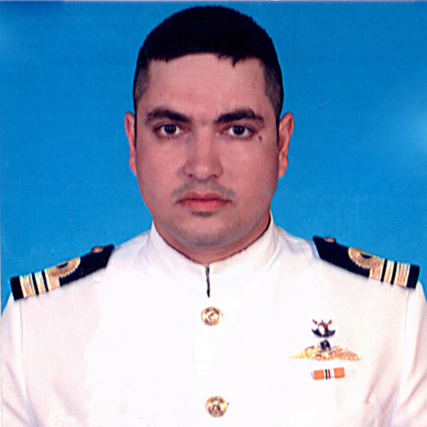 Το τελευταίο αντίο στον υποπλοίαρχο – ΦΩΤΟ