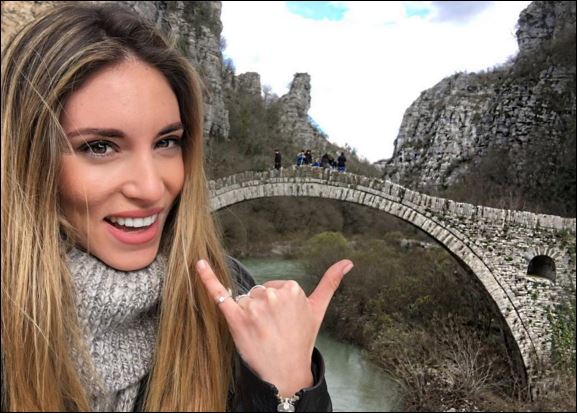 Η Αθηνά Οικονομάκου σε… επικίνδυνες αποστολές – ΦΩΤΟ