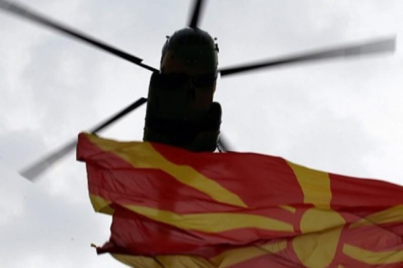 Στρατιωτικό ελικόπτερο των Σκοπίων παραβιάζει τον ελληνικό εναέριο χώρο στην Ειδομένη – ΦΩΤΟ