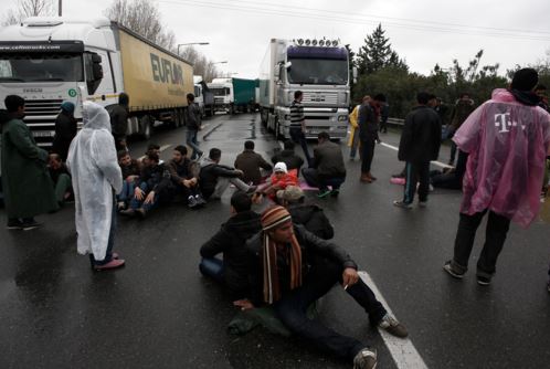 Ομάδες νεαρών υποκινούσαν διαμαρτυρίες προσφύγων καταγγέλλει ο δήμαρχος Παιονίας