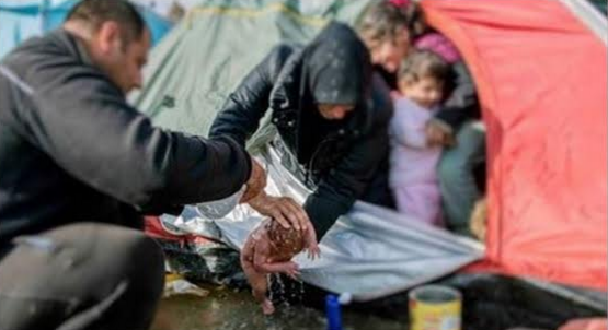 Το μήνυμα της Γεννηματά για το μωρό που γεννήθηκε στην Ειδομένη