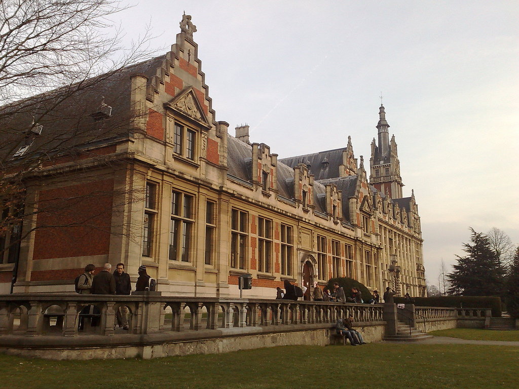 Εκκενώνεται το πανεπιστήμιο των Βρυξελλών – ΤΩΡΑ