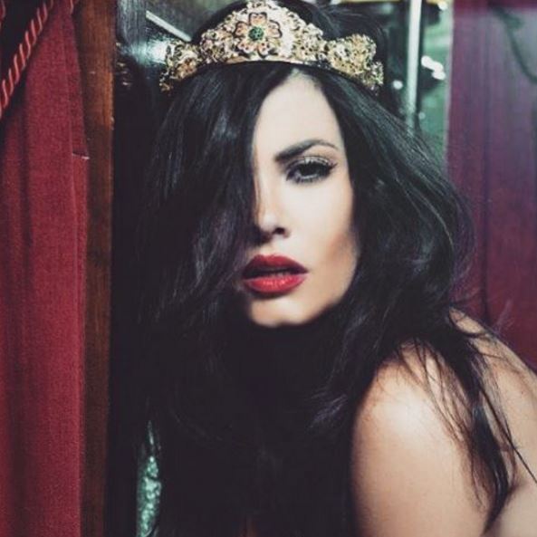 Το σούπερ σέξι ντεκολτέ της Κορινθίου – ΒΙΝΤΕΟ