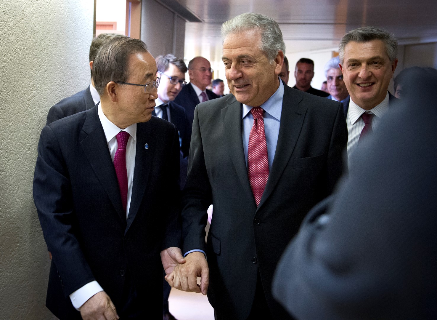 Αβραμόπουλος: Μόνο μια πολιτική λύση μπορεί να τερματίσει την ανθρώπινη δυστυχία στη Συρία