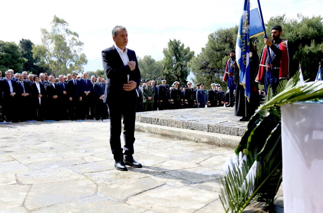 Θεοδωράκης: Να αγωνιστούμε για μία δίκαιη και δυνατή πατρίδα