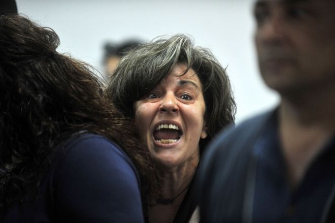 Η μητέρα του Φύσσα απαντά στην αποφυλάκιση του Ρουπακιά με ένα βίντεο