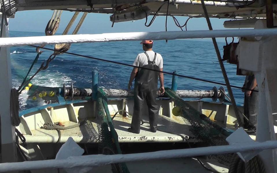 Η ακτοφυλακή της Αργεντινής βύθισε κινεζική μηχανότρατα